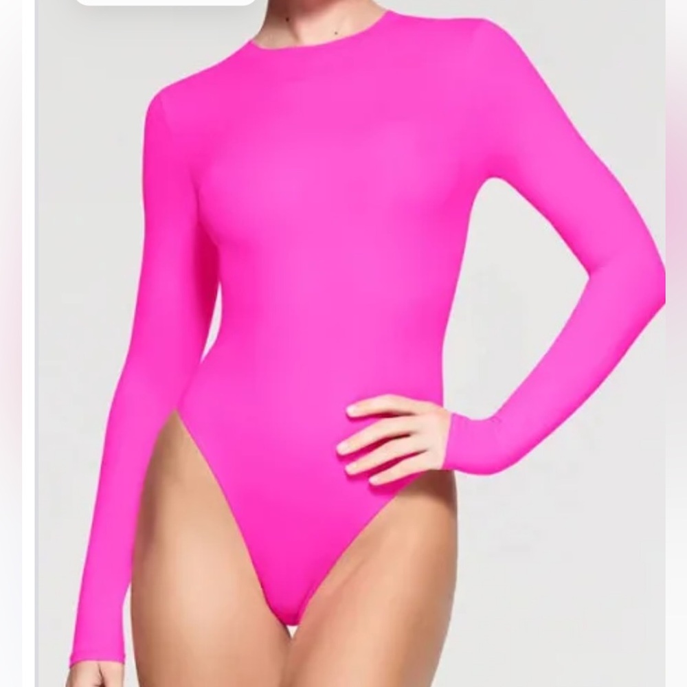 NWOT skims fits everybody long sleeve bodysuit